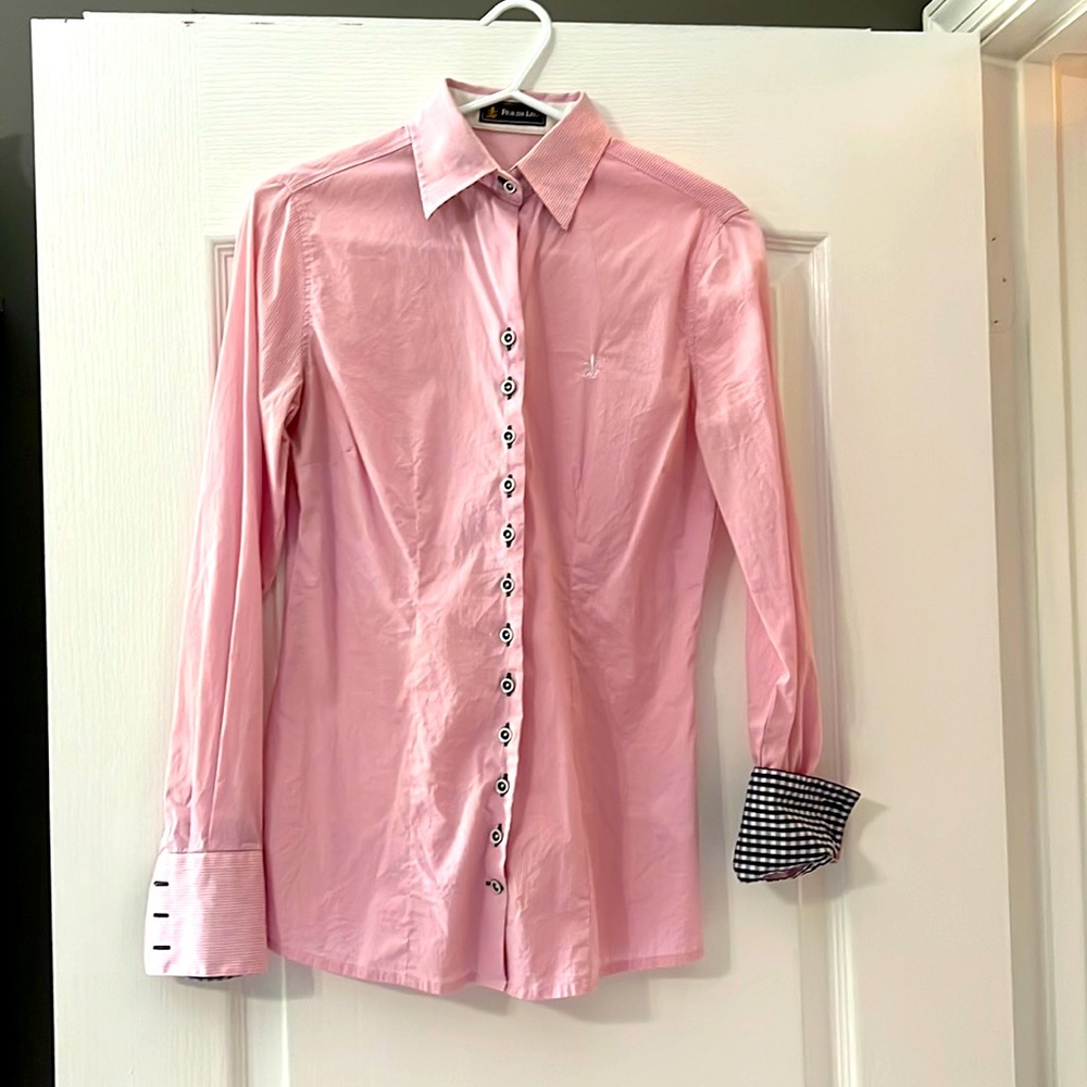 Beautiful collared shirt
